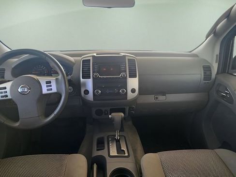Used 2017 Nissan Frontier SV image 18