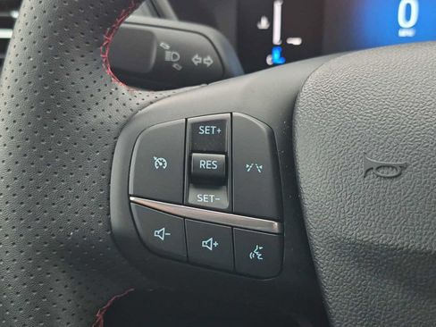 Used 2025 Ford Escape ST-Line w/ Cold Weather Package FWD image 22