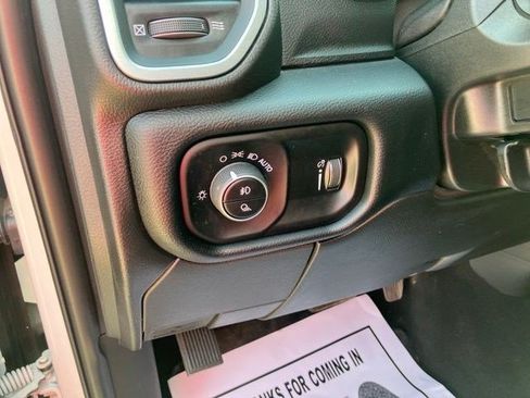 Certified 2025 RAM 2500 Big Horn AWD/4WD image 15