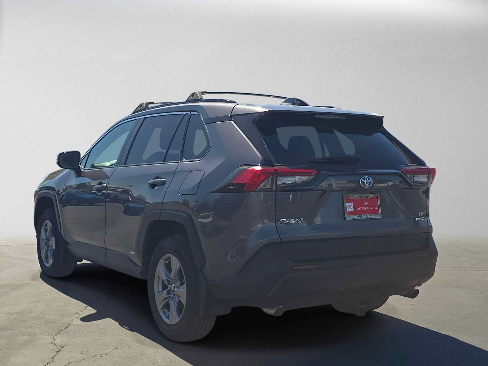 Used 2024 Toyota RAV4 LE AWD/4WD image 5