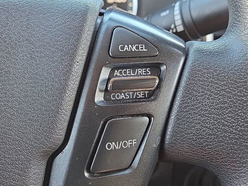 Used 2022 Nissan Frontier SV image 26