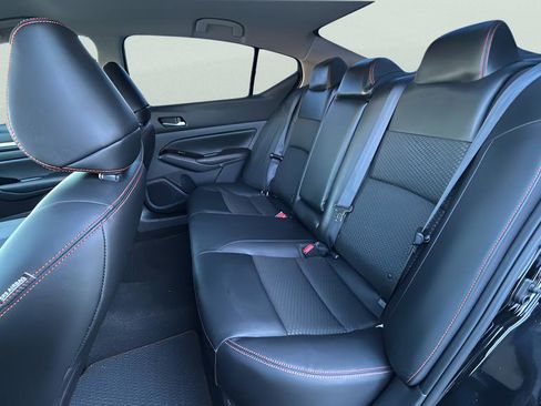 Used 2025 Nissan Altima 2.5 SR image 13