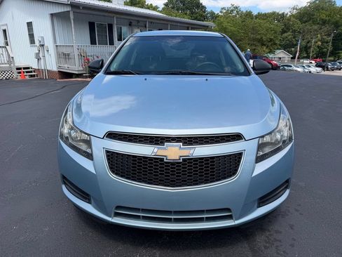 Used 2012 Chevrolet Cruze LS w/ Connectivity Package FWD image 2