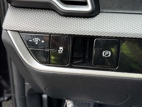 Used 2023 Kia Sportage LX FWD image 40