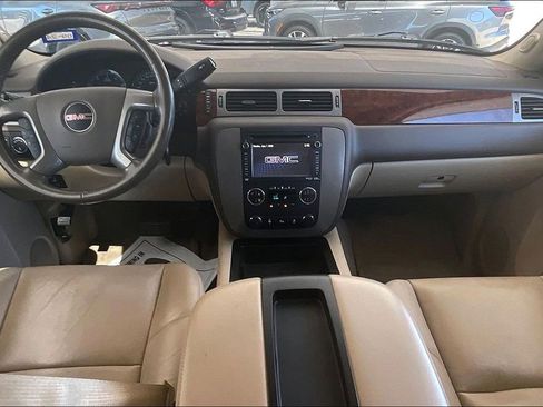 Used 2013 GMC Yukon SLT w/ SLT-2 Equipment Package AWD/4WD image 15