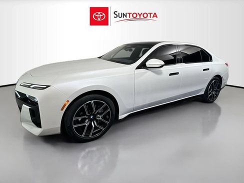 Used 2024 BMW 740i RWD image 9