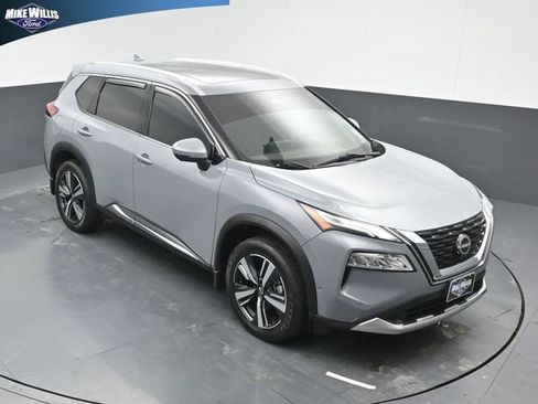 Used 2023 Nissan Rogue Platinum w/ Platinum Premium Package FWD image 9