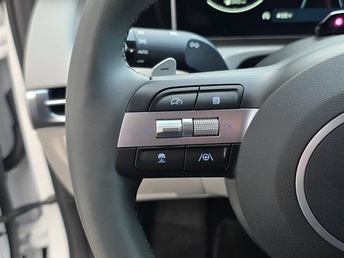 New 2025 Hyundai Tucson Limited image 26