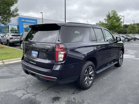 Certified 2022 Chevrolet Tahoe Z71 w/ Luxury Package AWD/4WD image 6