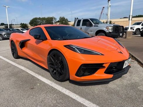 Used 2022 Chevrolet Corvette Stingray Preferred Cpe w/ Z51 Performance Package RWD image 1