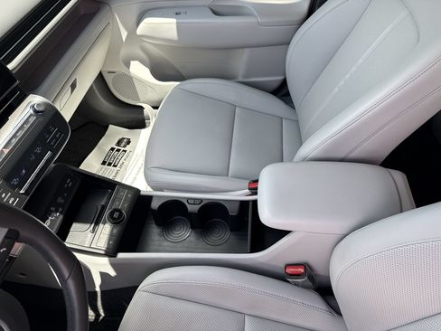 Used 2025 Hyundai Kona Limited FWD image 23