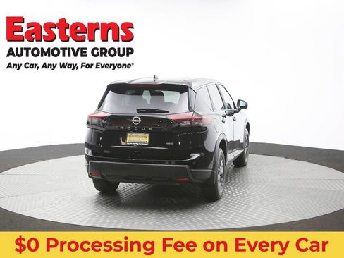 Used 2024 Nissan Rogue S AWD/4WD image 39