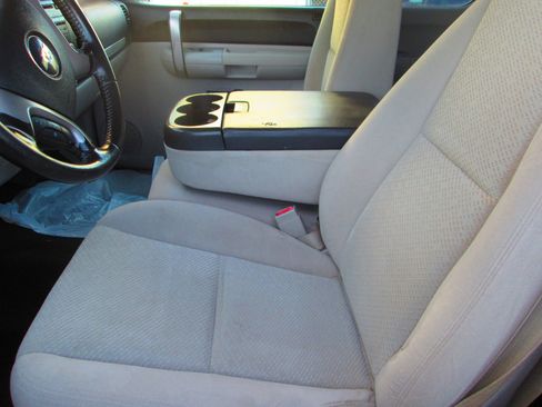 Used 2007 Chevrolet Silverado 2500 LT image 7