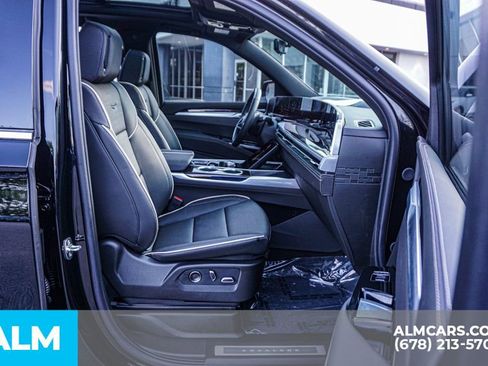 Used 2026 Cadillac Escalade Luxury w/ Touring Package AWD/4WD image 28