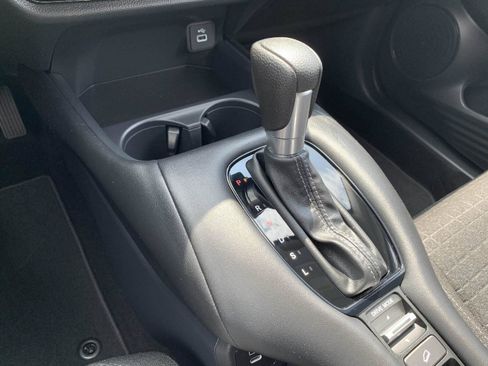 Certified 2025 Honda HR-V LX image 22