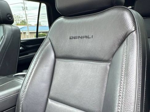 Used 2022 GMC Yukon Denali AWD/4WD image 15