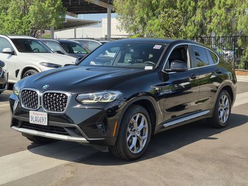 Used 2024 BMW X4 xDrive30i w/ Convenience Package AWD/4WD image 2