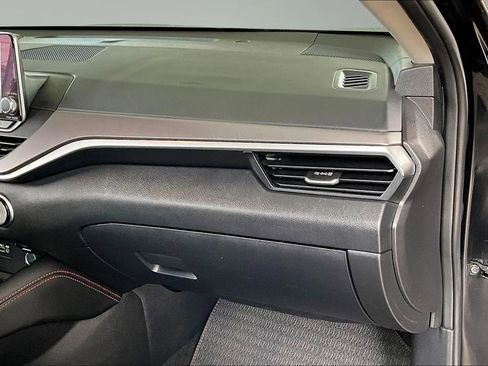 Used 2025 Nissan Altima 2.5 SR image 23