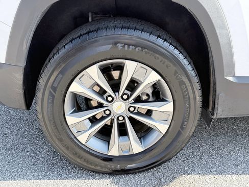 Used 2026 Chevrolet Equinox LT w/ Convenience Package II FWD image 35