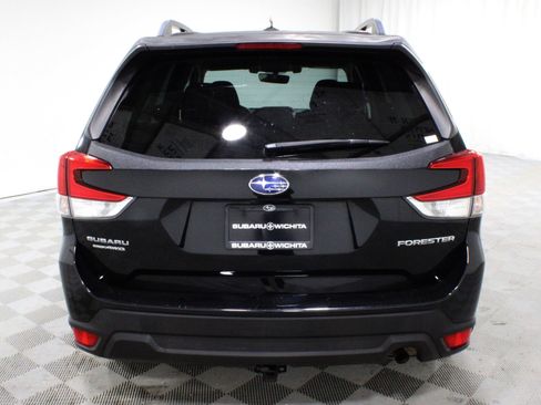 Used 2019 Subaru Forester Premium AWD/4WD image 28
