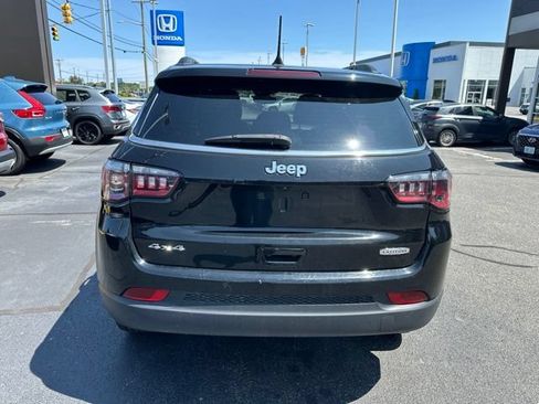 Used 2024 Jeep Compass Latitude AWD/4WD image 5