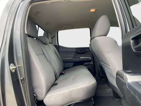 Used 2019 Toyota Tacoma SR5 RWD image 19
