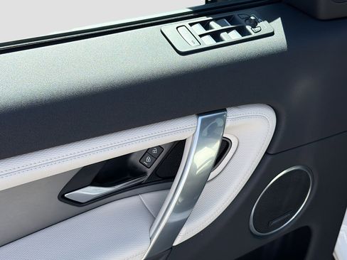 New 2026 Land Rover Discovery Sport Landmark image 23