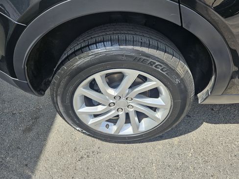 Used 2018 Land Rover Discovery Sport HSE AWD/4WD image 30
