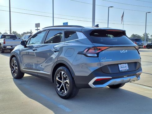 Used 2025 Kia Sportage EX w/ Premium Package FWD image 2