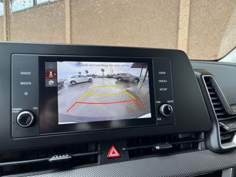 Used 2025 Kia Sportage LX image 24