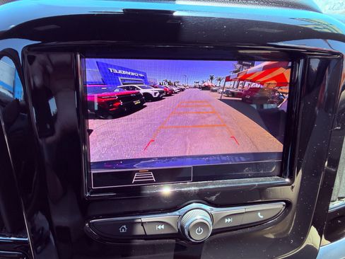Used 2023 Chevrolet Traverse LS FWD image 34