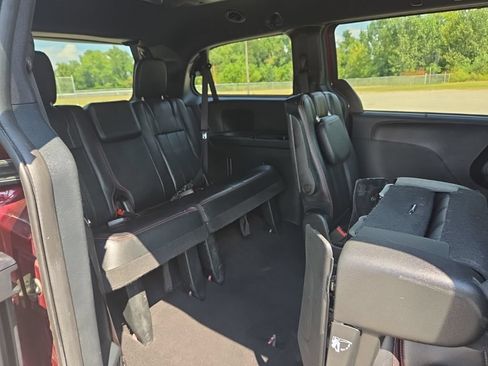 Used 2018 Dodge Grand Caravan GT FWD image 24