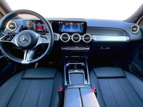Certified 2025 Mercedes-Benz GLB 250 4MATIC image 10