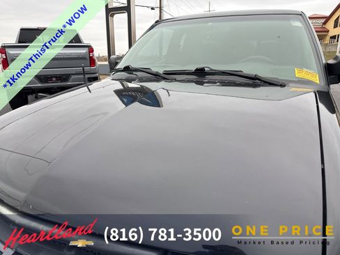 Used 2000 Chevrolet S10 Pickup LS w/ Preferred Equipment Group image 32