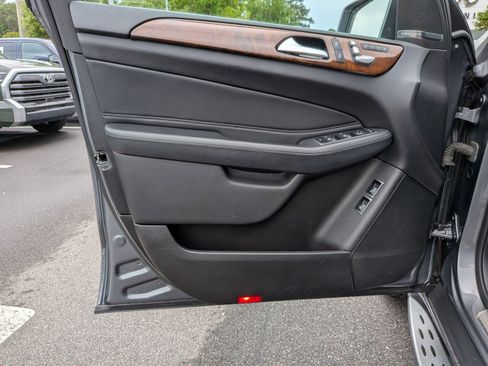 Used 2019 Mercedes-Benz GLS 450 4MATIC w/ Premium 1 Package image 12
