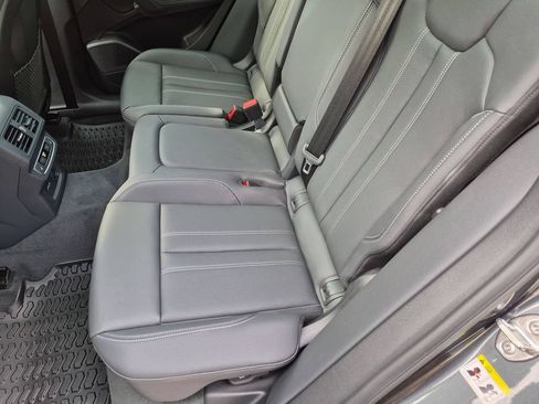 Used 2024 Audi Q5 e Prestige w/ Prestige Package AWD/4WD image 29