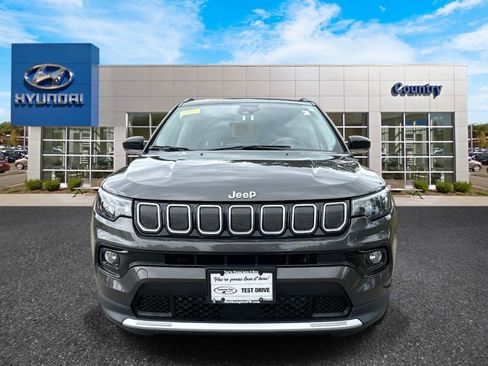 Used 2022 Jeep Compass Limited image 2