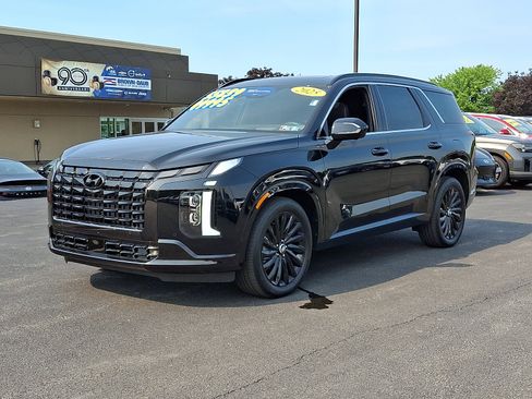 Used 2025 Hyundai Palisade Calligraphy AWD/4WD image 3