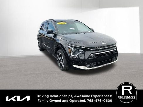 Certified 2025 Kia Niro EX Touring FWD image 3