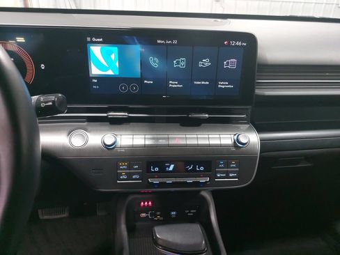 Certified 2025 Hyundai Kona SEL AWD/4WD image 19