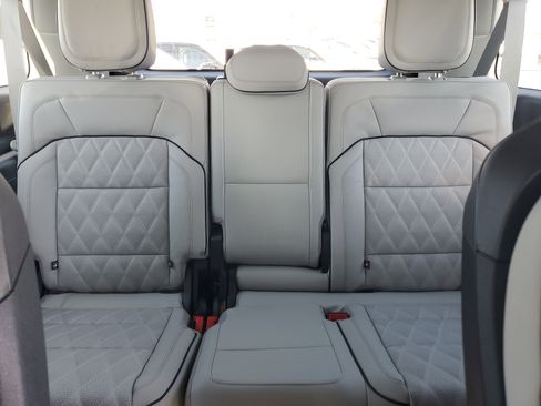 New 2025 Lincoln Navigator L Black Label image 32