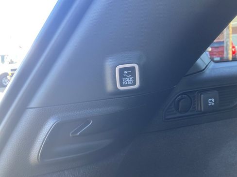 Used 2022 Jeep Grand Cherokee Trailhawk w/ Luxury Tech Group III image 25