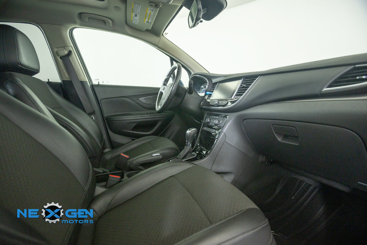 Used 2020 Buick Encore Preferred w/ Safety Package FWD image 40
