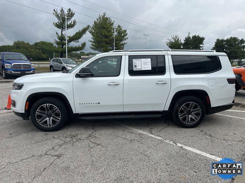 Used 2024 Jeep Wagoneer L Series II w/ Flexible Seating Group image 18