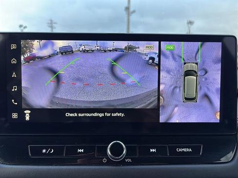 Used 2025 Mitsubishi Outlander SE image 24