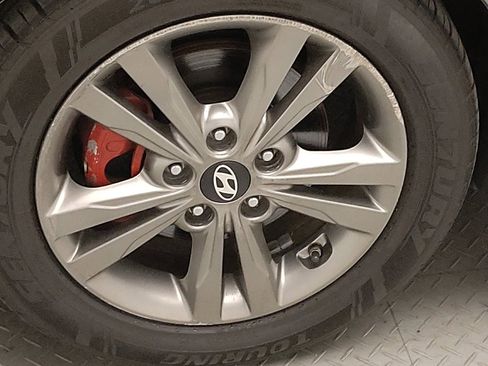 Used 2018 Hyundai Elantra SEL FWD image 31