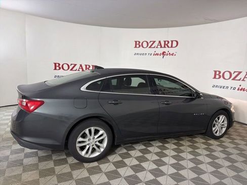 Used 2018 Chevrolet Malibu LT FWD image 9