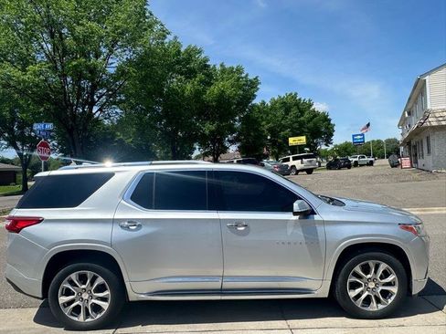 Used 2018 Chevrolet Traverse Premier w/ LPO, 'HIT The Road' Package AWD/4WD image 4