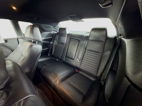 Used 2011 Dodge Challenger image 22