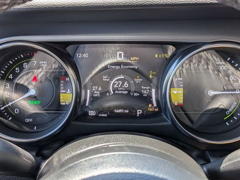 Used 2023 Jeep Wrangler Unlimited w/ Cold Weather Group image 16